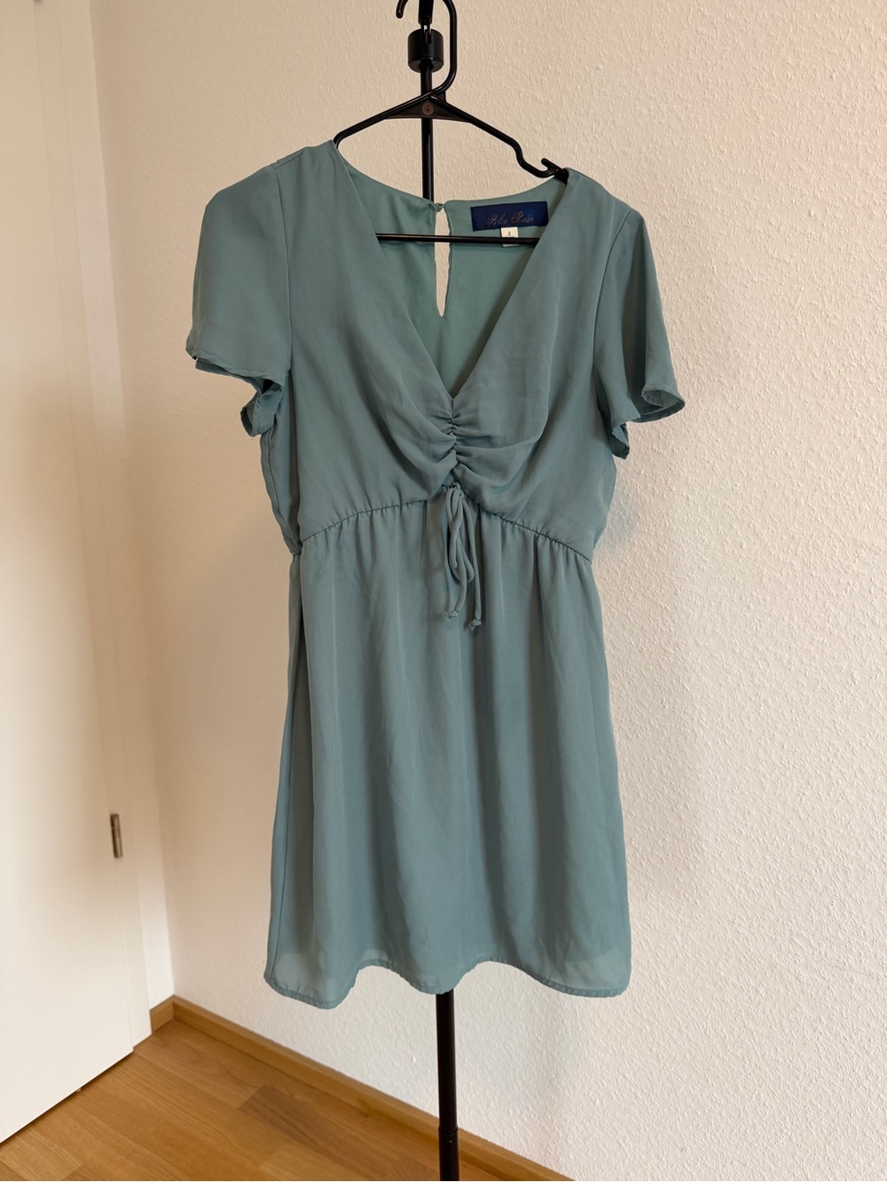 Francesca's Collections Seafoam V-Neck Tie-Front Mini Dress